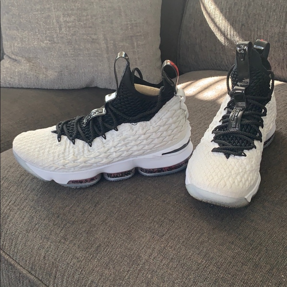 Nike LeBron Graffiti 15 Men’s 10